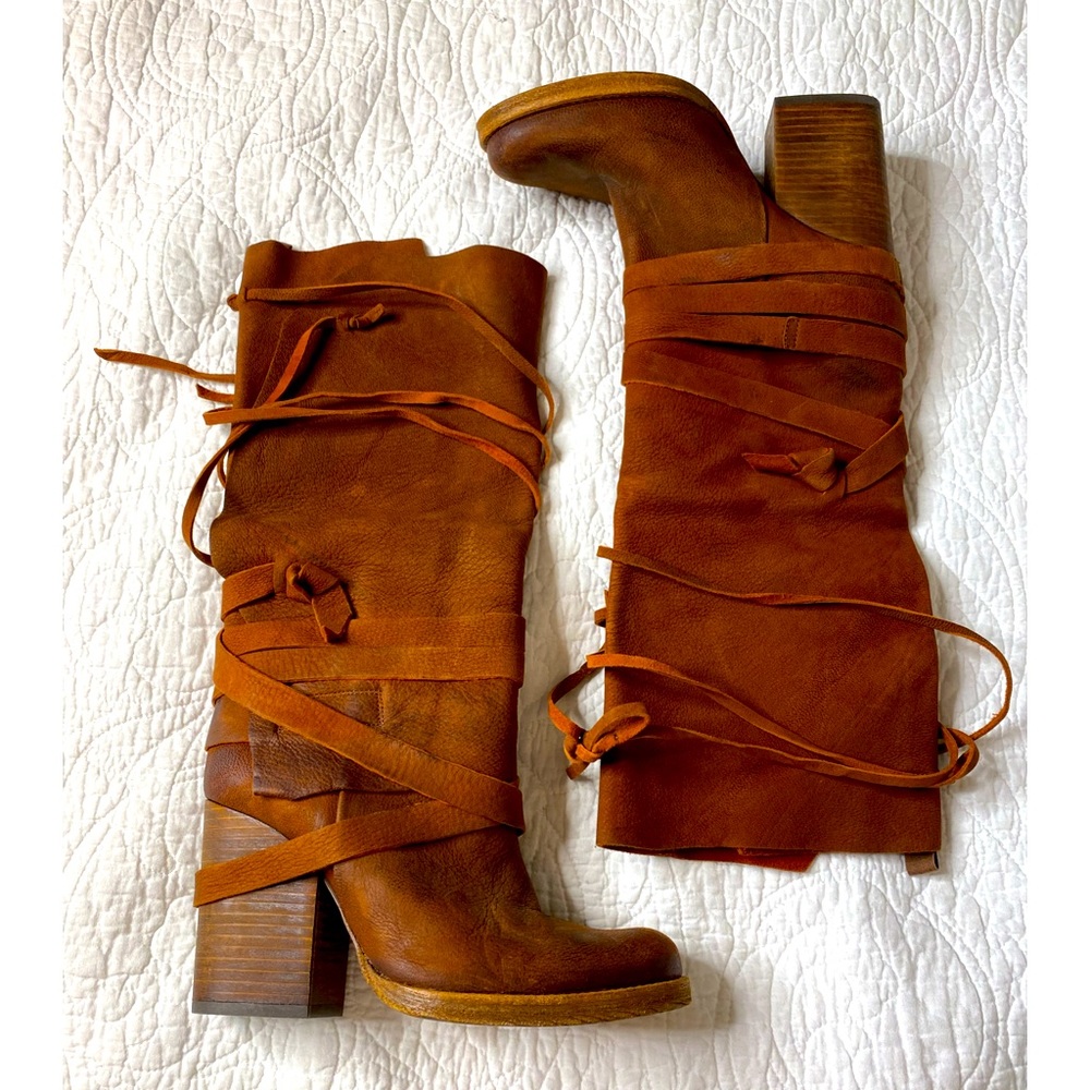 FREE PEOPLE Rustic Heeled Leather Boots 🤎